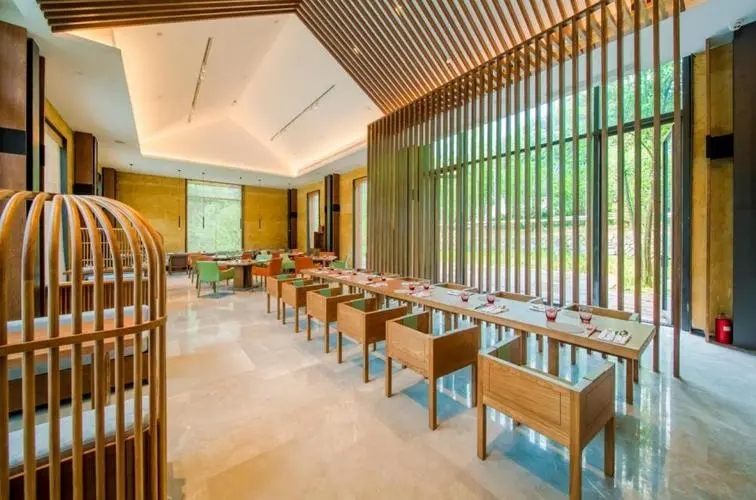 �����ùݣ�������Ȼ��̬����̽����������